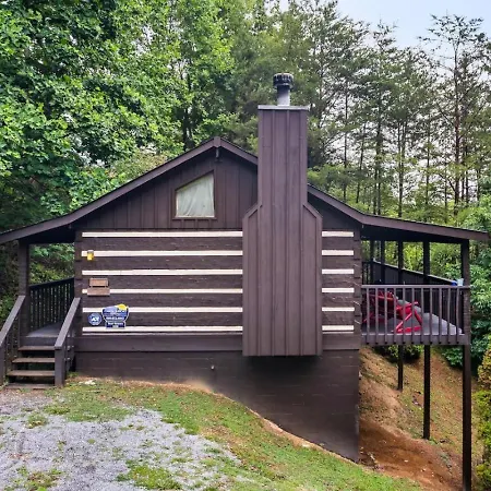 Blissful Bear Heaven- Honeymoon Cabin